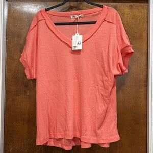 Grace+Emma Large Coral Short Sleeved Tee Shirt